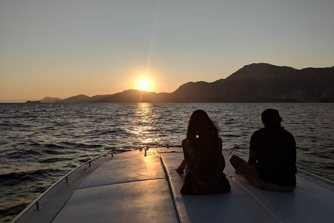 Sunset Group Boat Tour from Positano or Praiano - Sailing Route at Sunset: Positano to Praiano Views You Can Actually Use