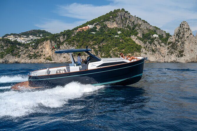 The Blue Fever: Capri island day cruise - How the 7–8 hour schedule actually plays out