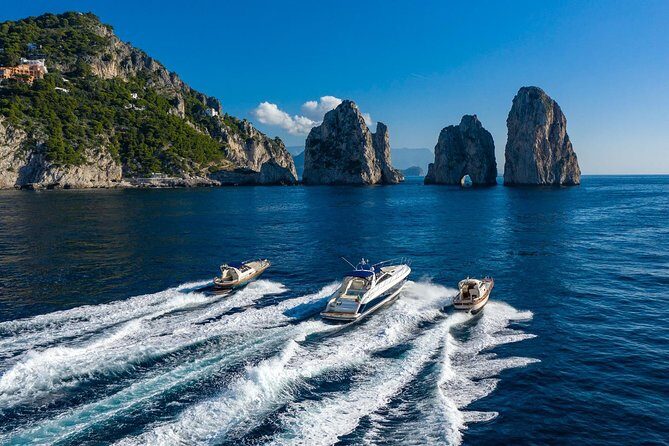 The Blue Fever: Capri island day cruise - Faraglioni rocks: the quick photo that tells you Capri’s story