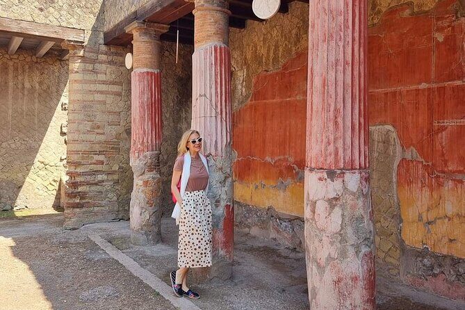 The charm of Pompeii and Herculaneum.Private Tour with Official Guide - Train Time: The Quiet Part of the Day That Actually Matters