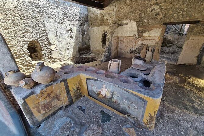 The charm of Pompeii and Herculaneum.Private Tour with Official Guide - Herculaneum’s Parco Acheologico di Ercolano: Why Villas Change the Feel