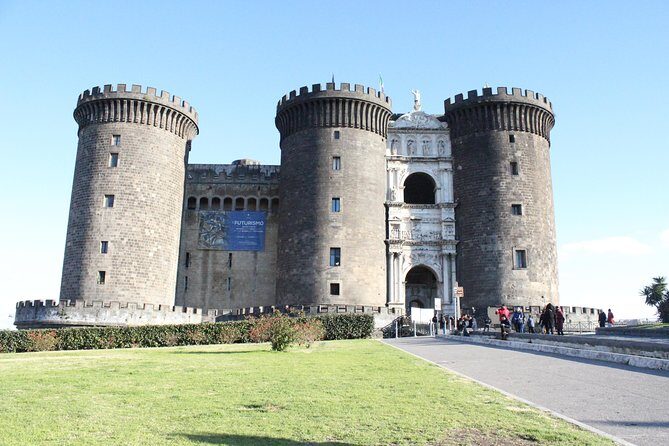 The Origins Of Naples. Unique private tour of the monumental area - Pace, walking comfort, and how the 3 hours typically feel
