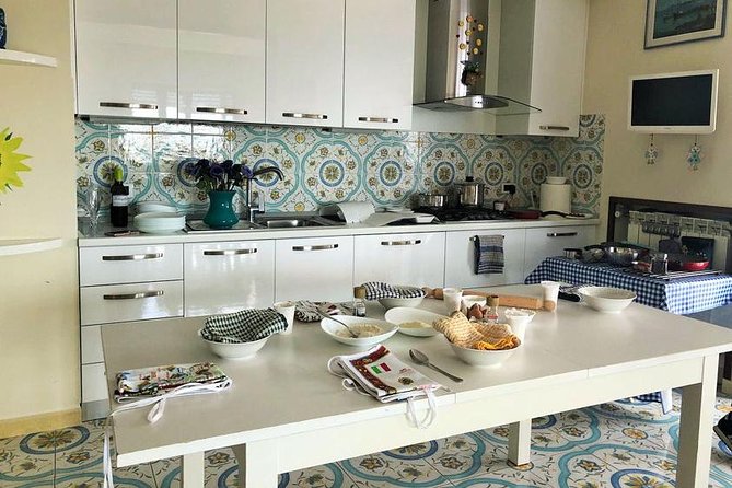 The Ultimate Neapolitan Cooking Class with Local - How to Plan Your Evening Around It
