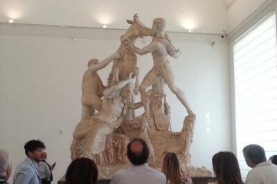 THE WONDERS OF ANTIQUES: The Archaeological Museum of Naples - What the guide adds (and why it matters in an art museum)