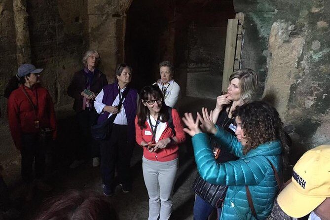 Tour in the ruins of Cuma with an archaeologist. - Who should book this tour (and who might skip it)
