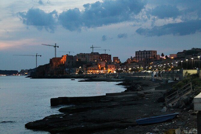 Tour in the ruins of Pozzuoli with an archaeolgist. - Stop 2: Rione Terra promontory for quick, high-value viewpoints