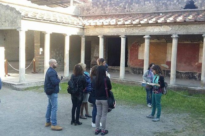Tour in the villa of Poppea with an archaeologist - The frescoes in situ: why this part is worth paying for