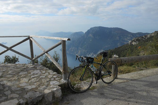 Tour of Agerola by bike - Stop-by-Stop: Fausto Coppi, Parco Corona, and Castello Lauritano