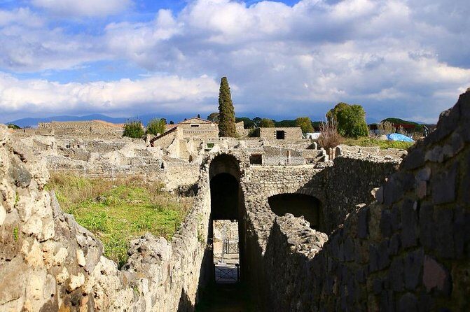 Tour of Pompeii for families with Transfer from Naples & Sorrento - How the Guides Keep Kids Paying Attention (Maria, Lello, and More)