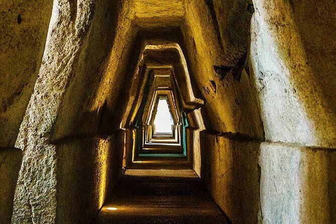 Tour privato a Pozzuoli Bacoli - The first stop: Flavian Amphitheater at Pozzuoli