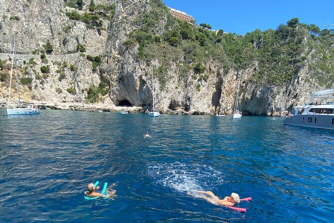 Tour Privato di Capri in Barca - Stop 2: Faraglioni (The Iconic Rock Stacks) Photo Time