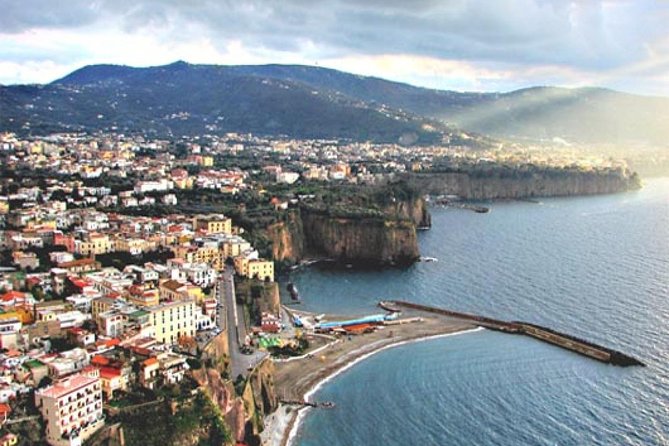 Tour Sorrento, Positano, Amalfi & Ravello - Positano, Amalfi, and Ravello: using small-vehicle access on a tight route