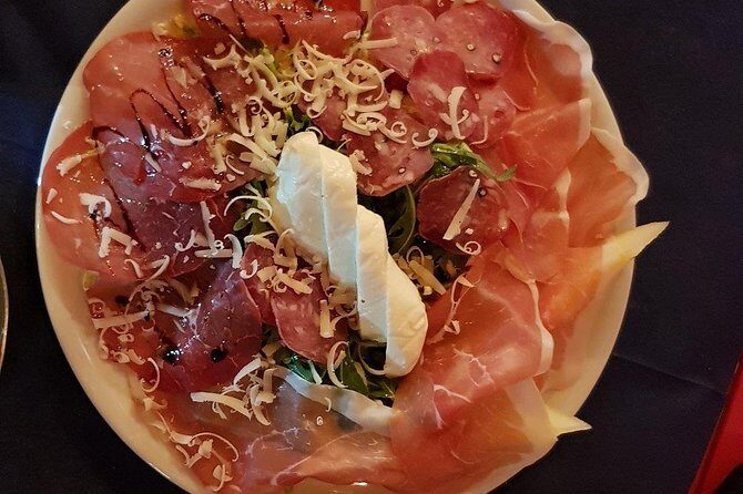 Traditional Neapolitan Dinner in Pompei - Villa Franca - Family Restourant - The host touch: personal service that goes beyond the food