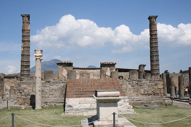 Tramvia Napoli Daily Trip to Pompeii Ruins - Guides can make it: Fouad, Sergio, Coro, and Alessandra