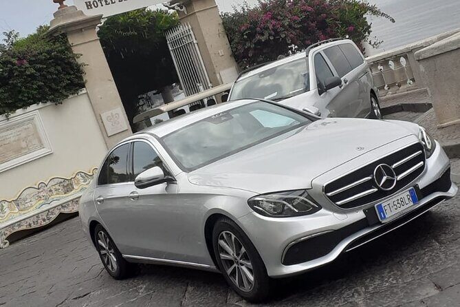 Transfer from naples airport to naples city - Private, up to 8: sharing the car without sharing the hassle
