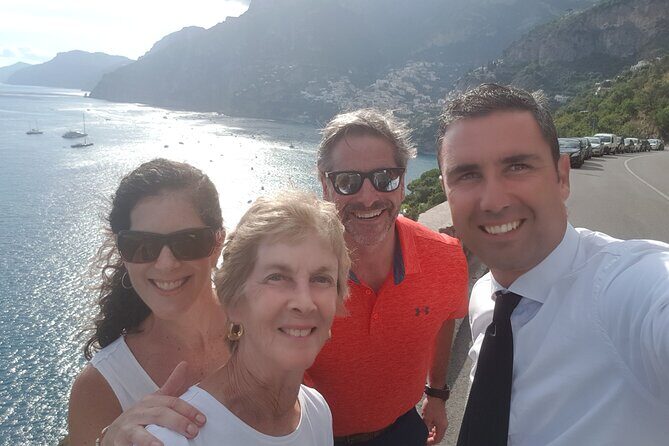 Transfer from Naples area to Sorrento area from 4 to 6 passengers - The Driver Experience: Professional, Multilingual, and On Time