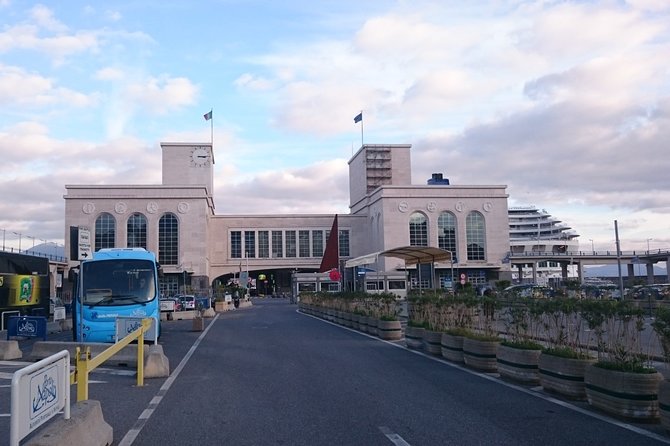 Transfer from Naples to Sorrento or Viceversa - Mercedes Comfort Between Naples and Sorrento