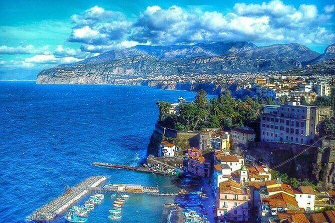 Transfer from Sorrento to Naples airport or station - Who this transfer suits best in real life