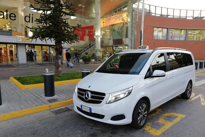 TRANSFER to the Airport/Train Station - How the Meet-Up Works: Naples or Massa Lubrense, With Your Name on the Sign
