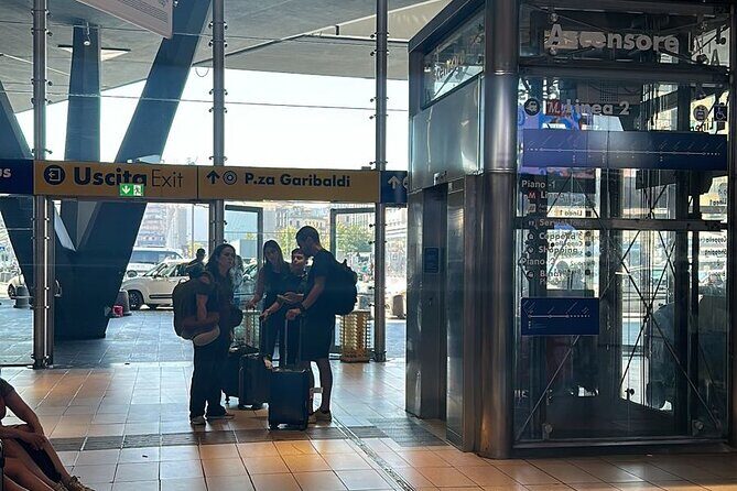 Transfers Airport, port, train, hotel in Naples - What this Naples transfer really feels like in the real world