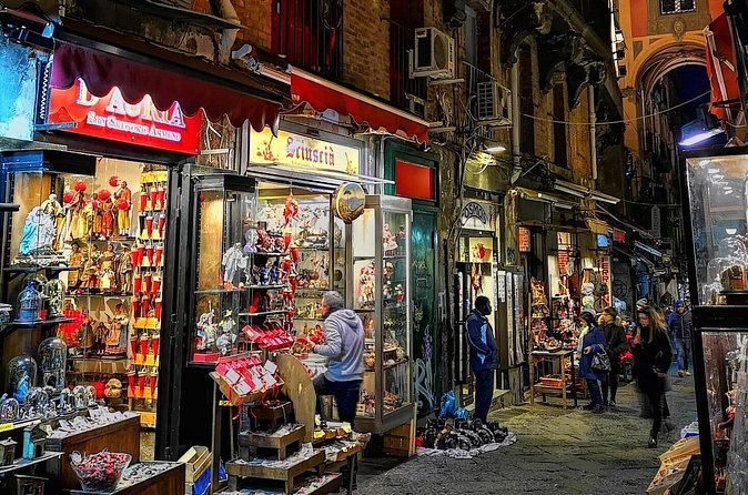 Underground Naples Tour: One City on Top of the Other - Stop 3: Via dei Tribunali and the Decumanus Major Walk