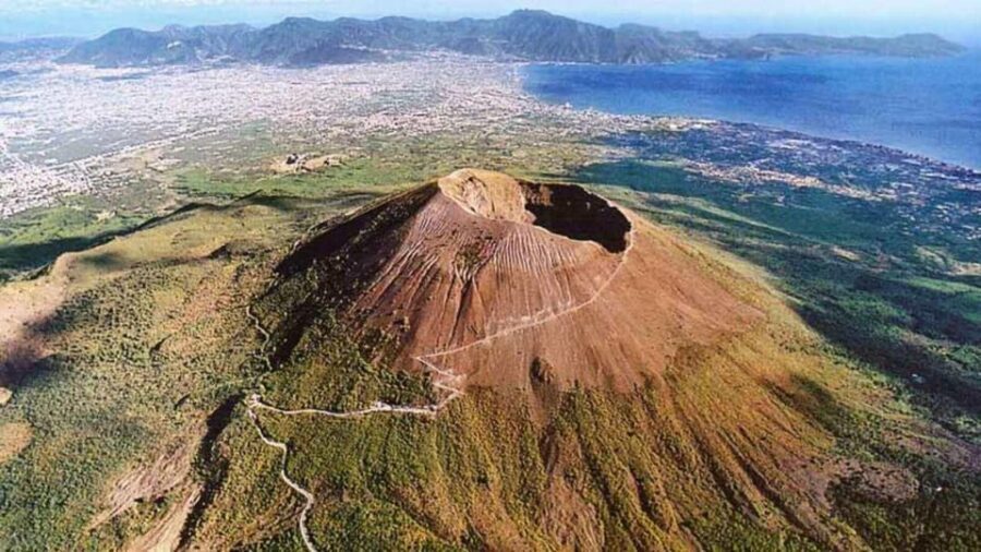 Vesuvius - Herculaneum - Pompeii Excavations Tour - Why This One-Day Vesuvius–Herculaneum–Pompeii Loop Works