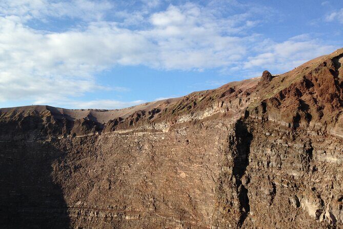 Vesuvius, V.I.P. the only Tour with Volcanological Guide - Group size and language: a calmer way to climb