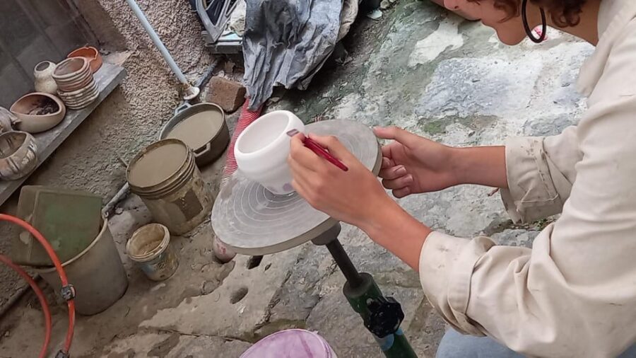 Vietri sul Mare: majolica decoration workshop - Supplies and Comfort: What’s Included So You Don’t Worry