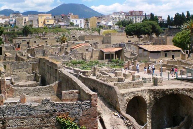 Visit in Pompeii - Herculaneum Private Tour with Ada - Frescoes and mosaics you can still read: the art focus that hits hardest
