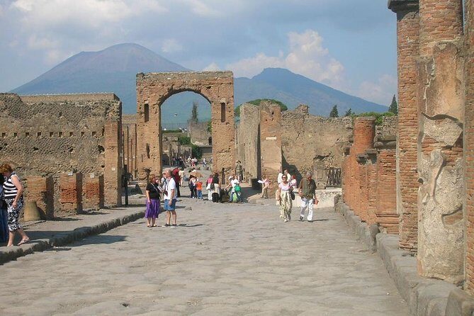 Visit in Pompeii - Pompeii Private Tour with Ada - Pompeii in Two Hours with Ada: a plan that keeps you from getting lost