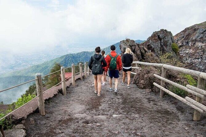 Visit Mt Vesuvius & Pompeii skip the line tickets from naples - A stress-free Naples pickup for Pompeii and Vesuvius