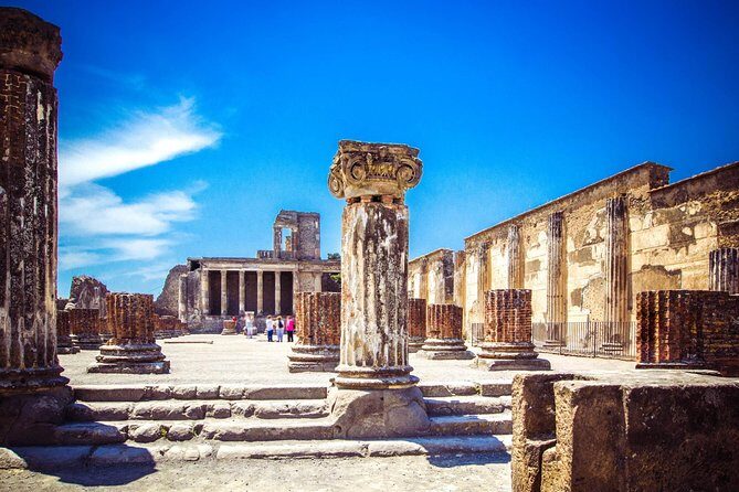 Visit Pompeii with a local expert guide - Key highlights before you go