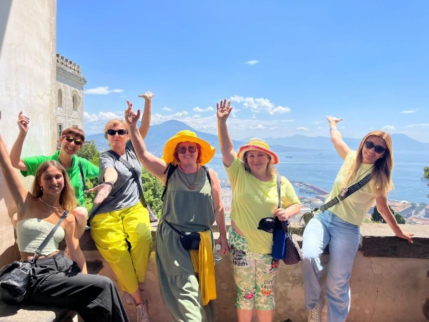 Walking tour in Naples - Where the tour starts: Piazza Municipio and a fast Naples orientation