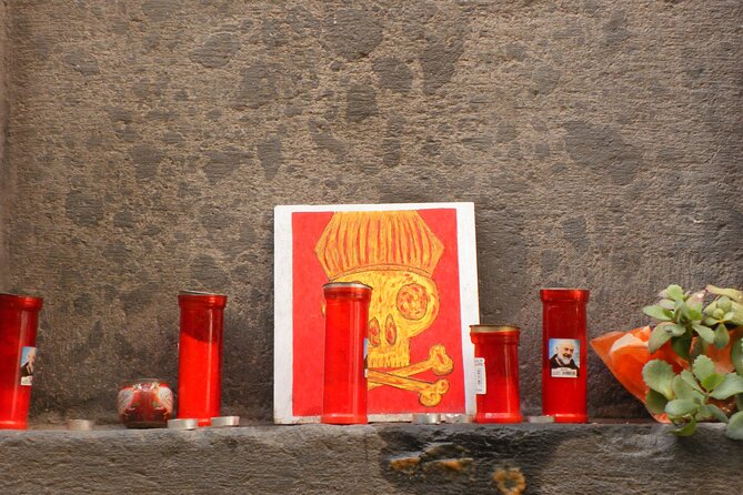Walking Tour of the Neapolitan Superstition - Neapolitan superstition: sacred, profane, and street-level Naples