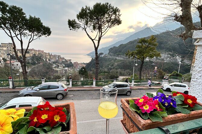 Walking Tour Vietri Sul Mare: ceramics town on the Amalfi Coast - Piazza Matteotti start and finish: simple logistics, less stress